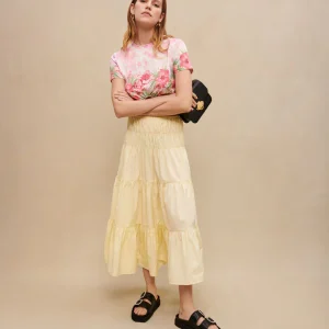 Falda larga con fruncidos