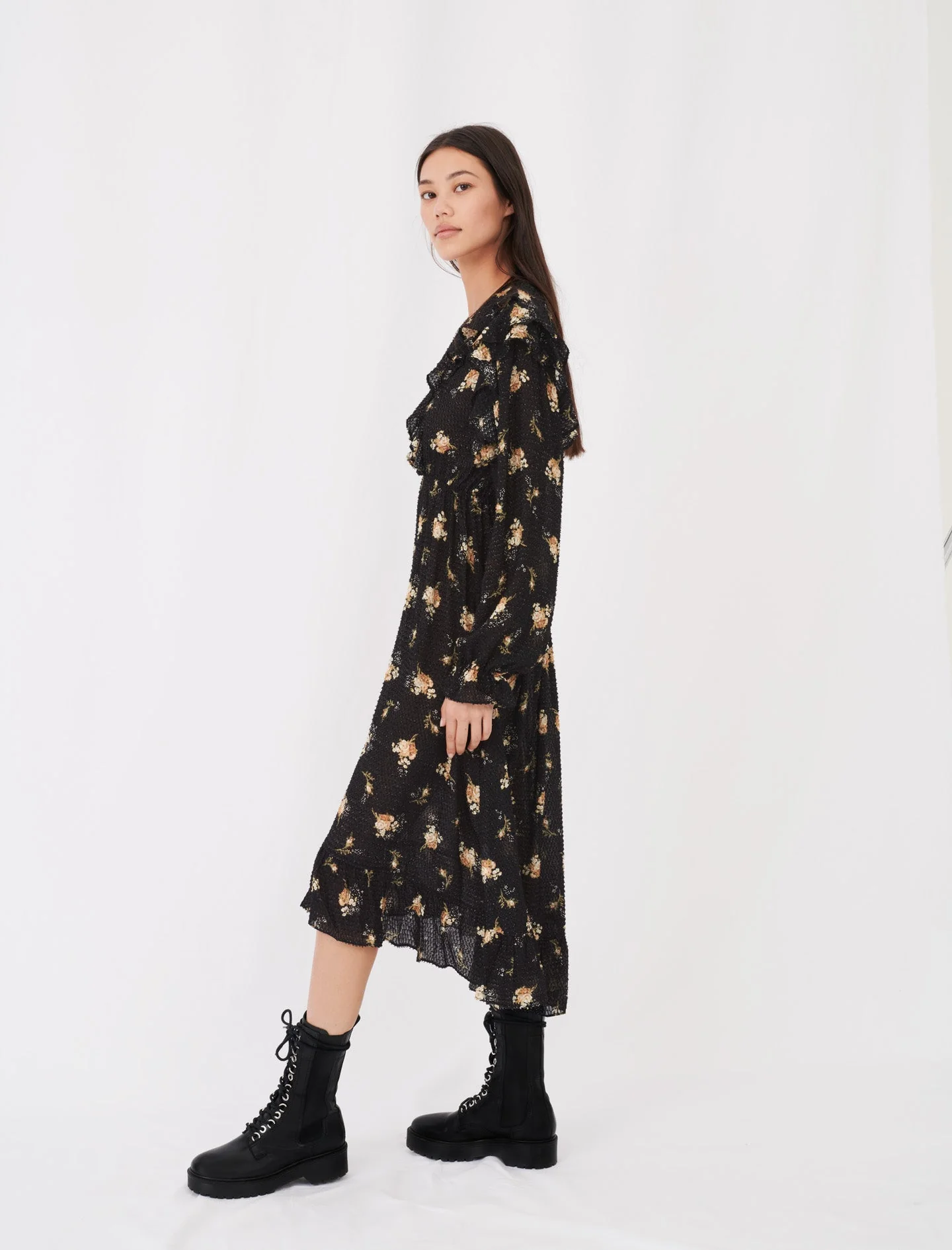 Vestido Negro Floral - Imagen 4