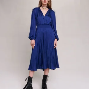 Vestido midi plisado y satinado