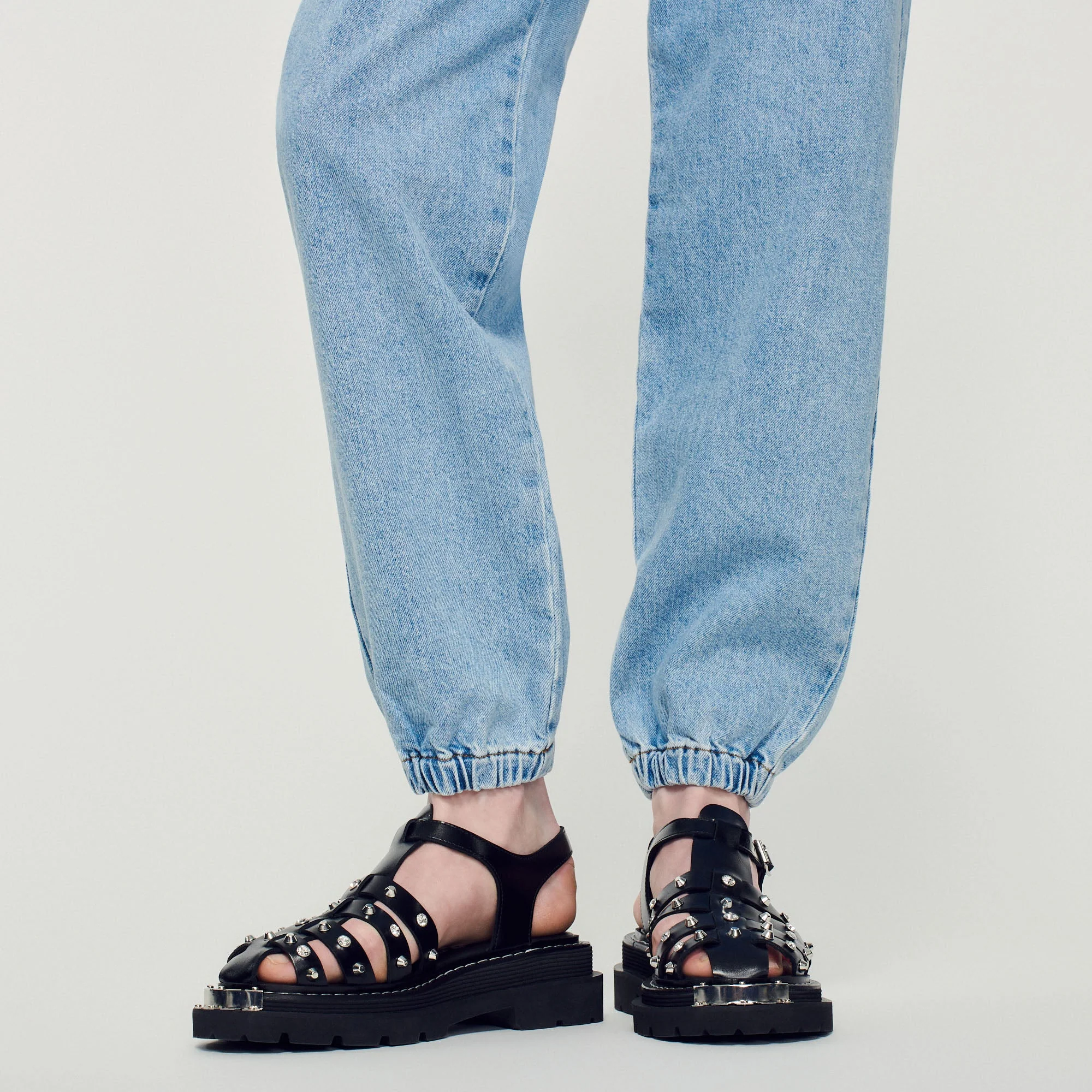 Vaqueros de denim desteñido - Imagen 3