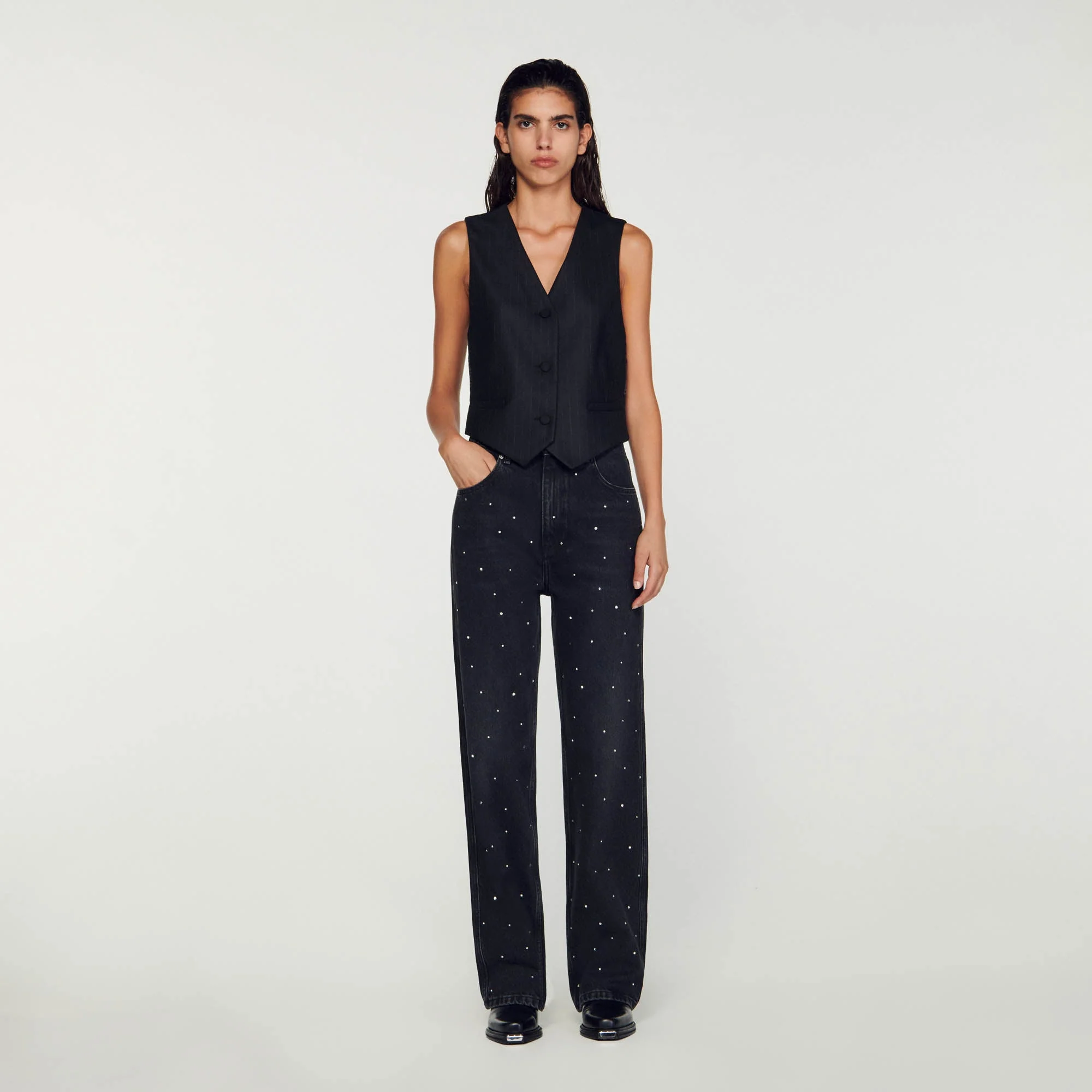 Pantalón vaquero con estrás