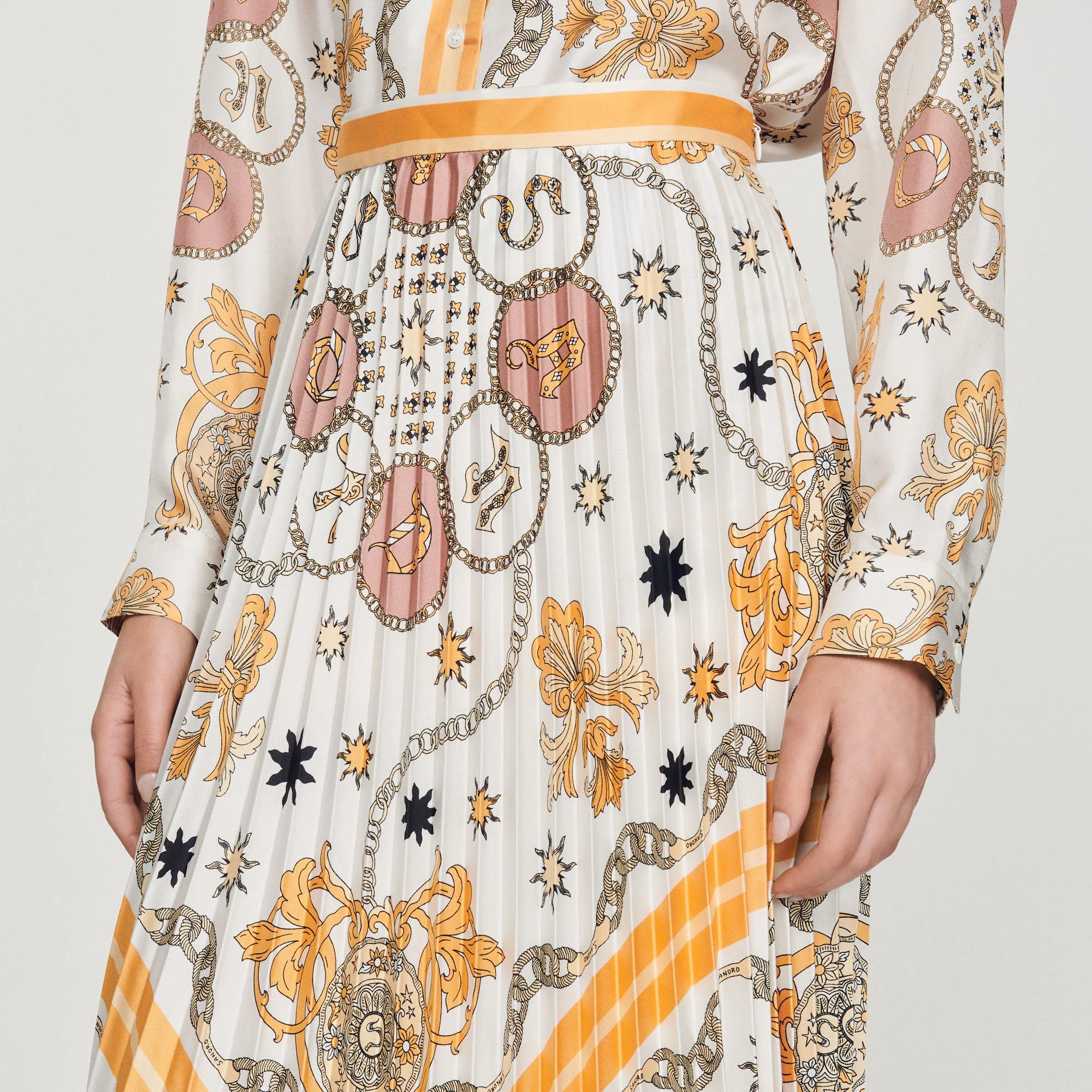 Falda plisada con estampado estilo mascada - Imagen 3