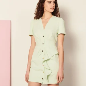 Vestido corto con faldón asimétrico