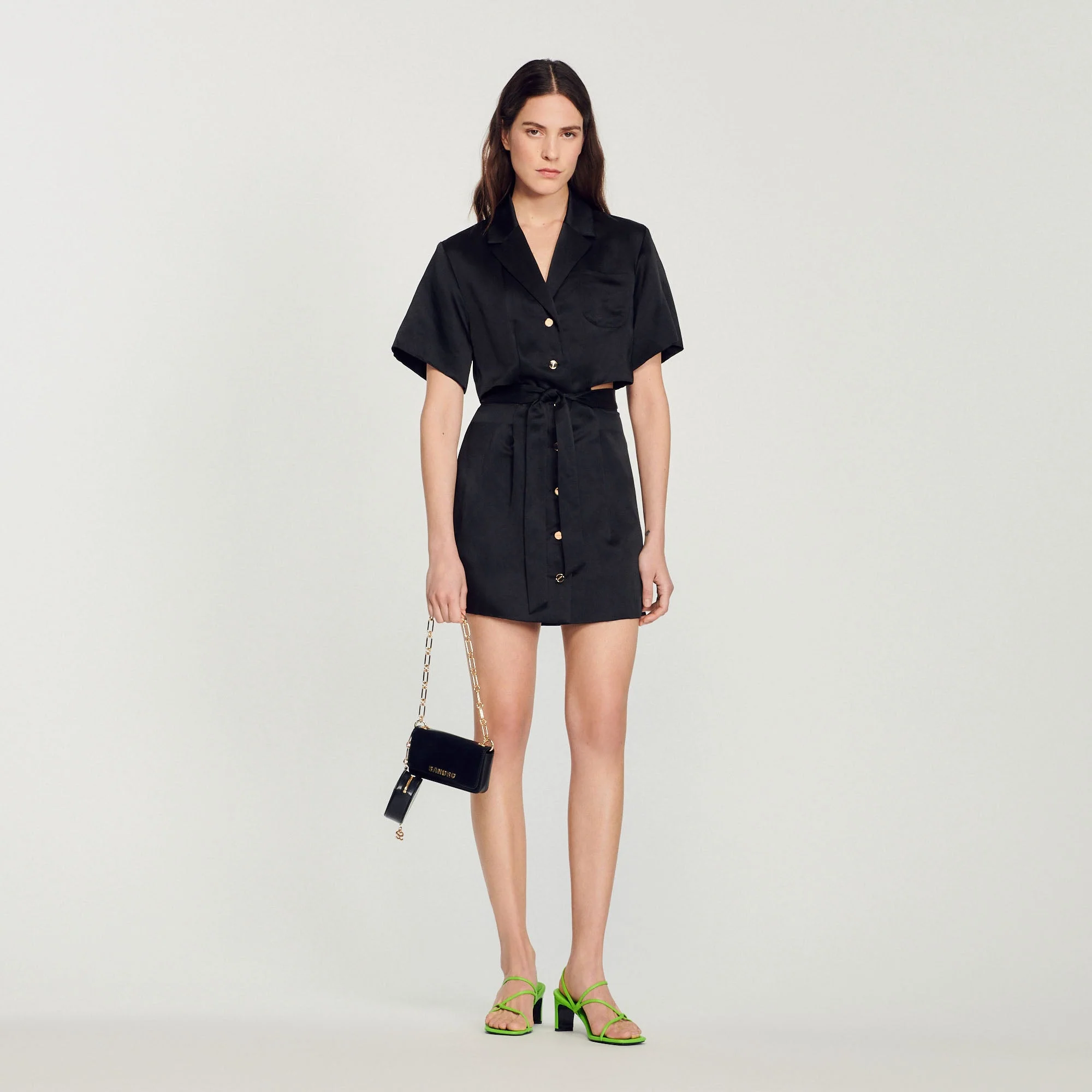 Vestido corto calado