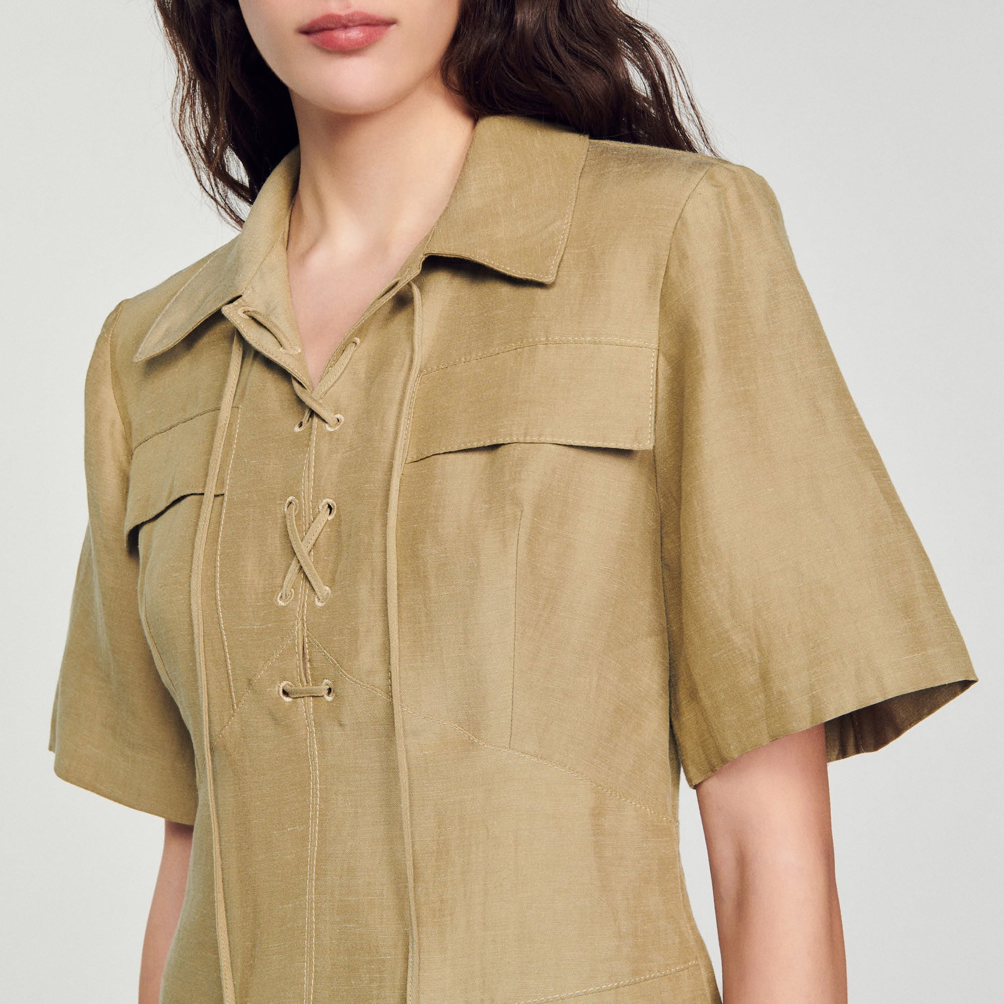 Vestido corto con lazada - Imagen 3