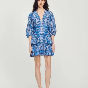 Vestido corto con estampado de fular