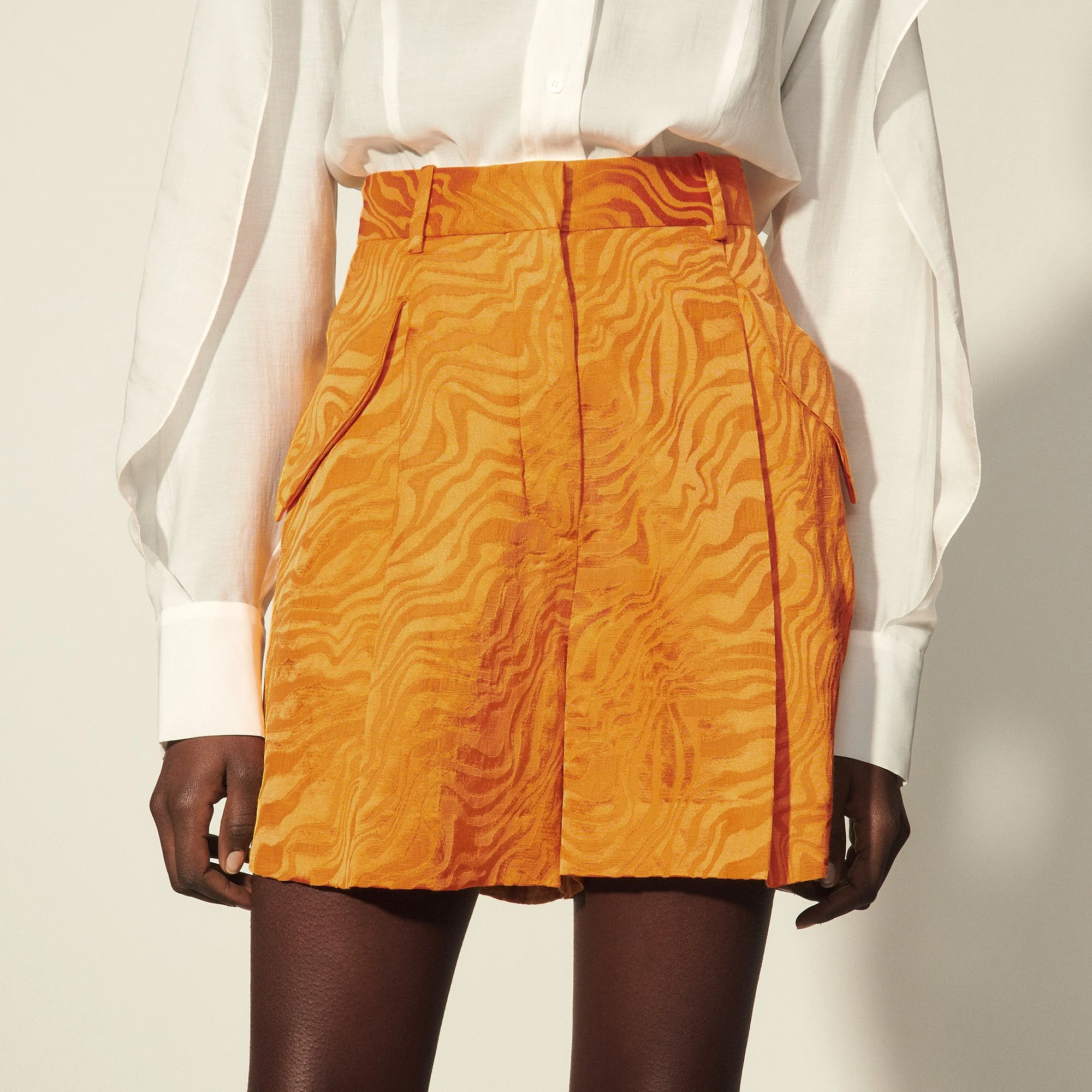 Shorts ancho de jacquard tono sobre tono - Imagen 4