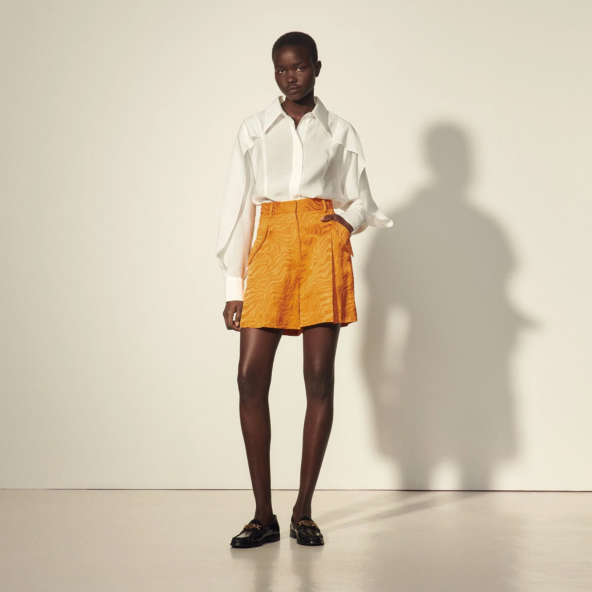 Shorts ancho de jacquard tono sobre tono - Imagen 5