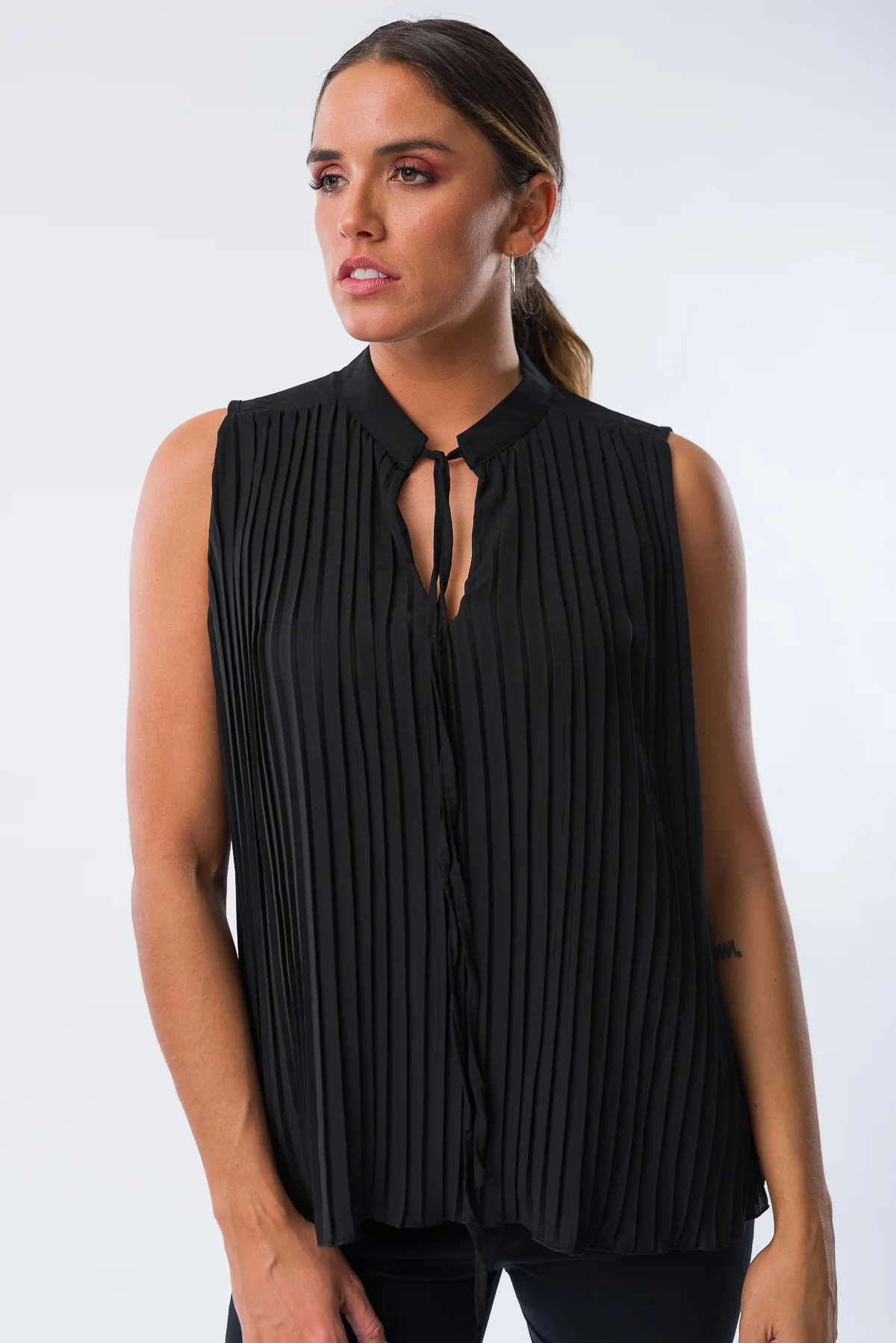 Blusa Plisse Negra - Imagen 3